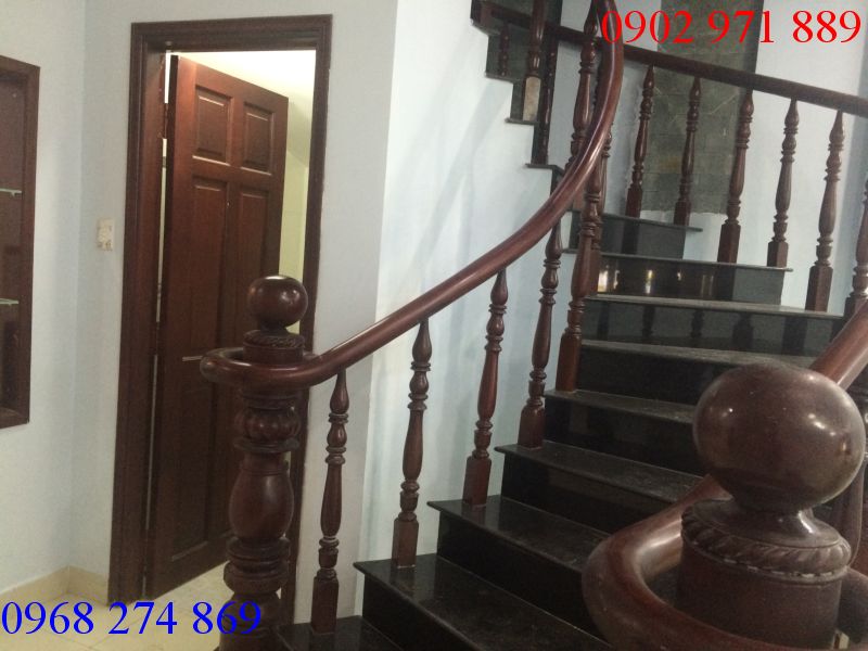 Cho thuê villa đường Nguyễn Văn Hưởng, phường Thảo Điền, Quận 2 với giá 55.71 triệu/ tháng