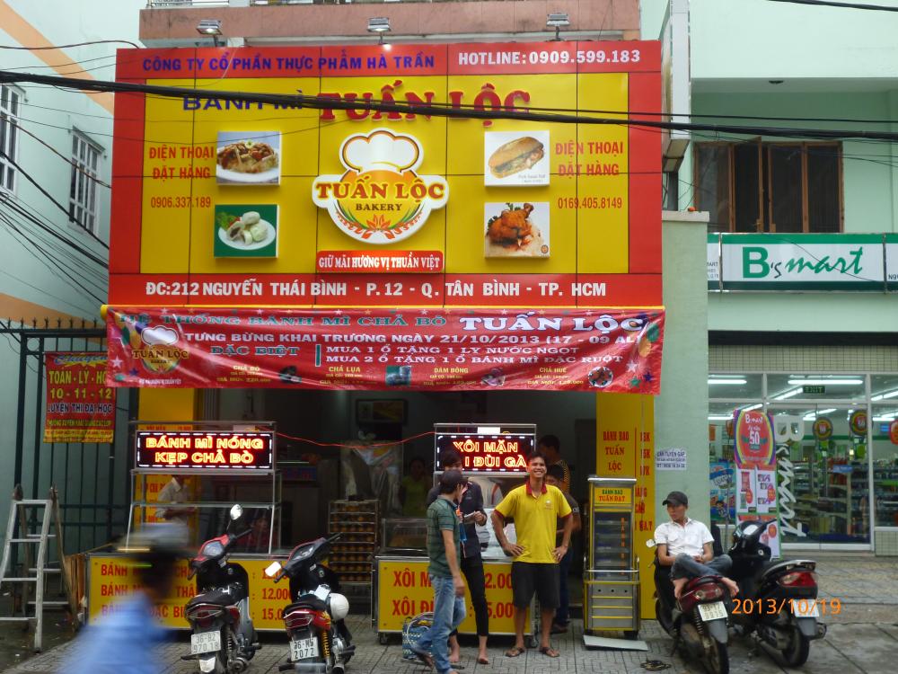Cho thuê phòng Nguyễn Thái Bình, giờ tự do có ban công riêng, ngay bên cạnh siêu thị 24h