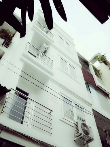 Cho thuê căn hộ đường Nguyễn Trãi, quận 1, nhà đẹp cho người sành điệu.