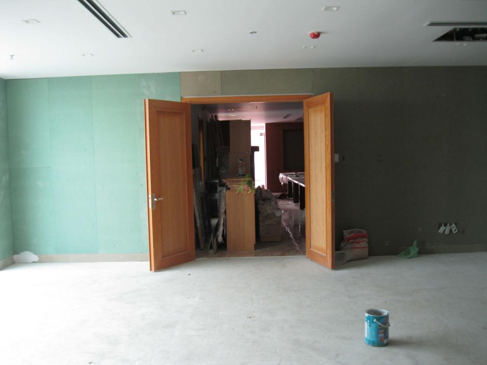 Văn phòng khu K300, đường Lê Trung Nghĩa, Q. Tân Bình, DT: 28 m2 - 60 m2, giá chỉ 249.15 nghìn/ m2