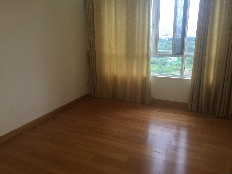 Cho thuê gấp căn hộ chung cư Phú Hoàng Anh, liền kề quận 7, 2 phòng ngủ đủ nội thất giá 10tr/tháng