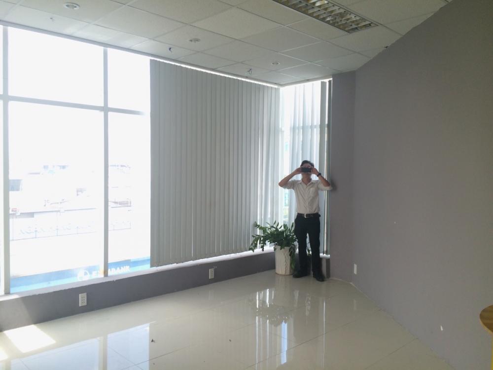 Cho thuê văn phòng tại đường D2, Bình Thạnh, Tp. HCM diện tích 95m2 giá 24 triệu/tháng