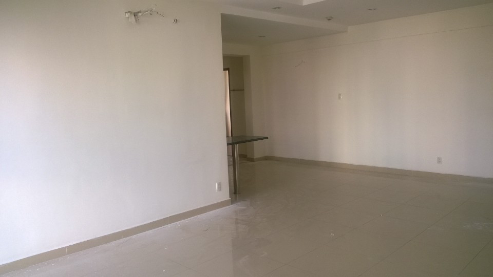 Cho thuê căn hộ Hưng Phát, DT 86m2, 2 phòng ngủ, có bếp, máy hút mùi, giá 7.5 triệu/tháng