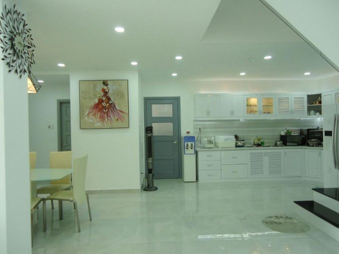 Cho thuê gấp căn hộ Lofthouse Phú Hoàng Anh, 4PN 4WC nội thất đầy đủ, giá rẻ 20tr/tháng 