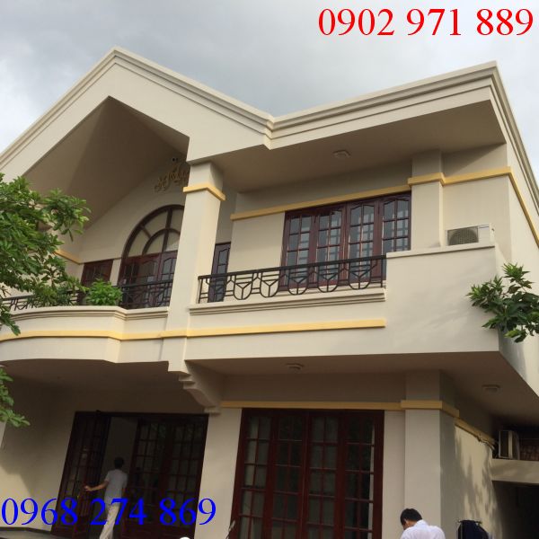 Cho thuê villa tại đường Nguyễn Văn Hưởng, phường Thảo Điền, DT 700m2, Q2 với giá 110 tr/tháng