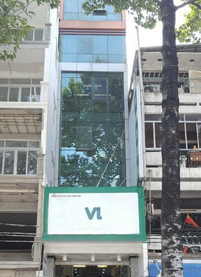Cho thuê văn phòng tại quận 5, 40m2, view đẹp, mặt tiền đường Trần Phú. Giá thuê 9tr/tháng