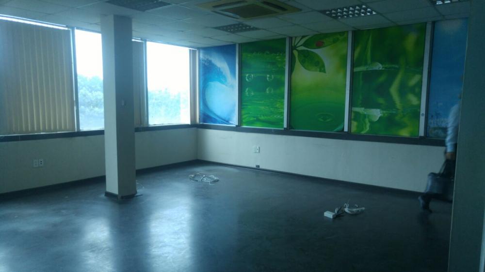 Văn phòng đẹp giá mặt tiền đường Nguyễn Thị Minh Khai, Q. 1, DT 80m2, giá 26 triệu/th bao phí QL