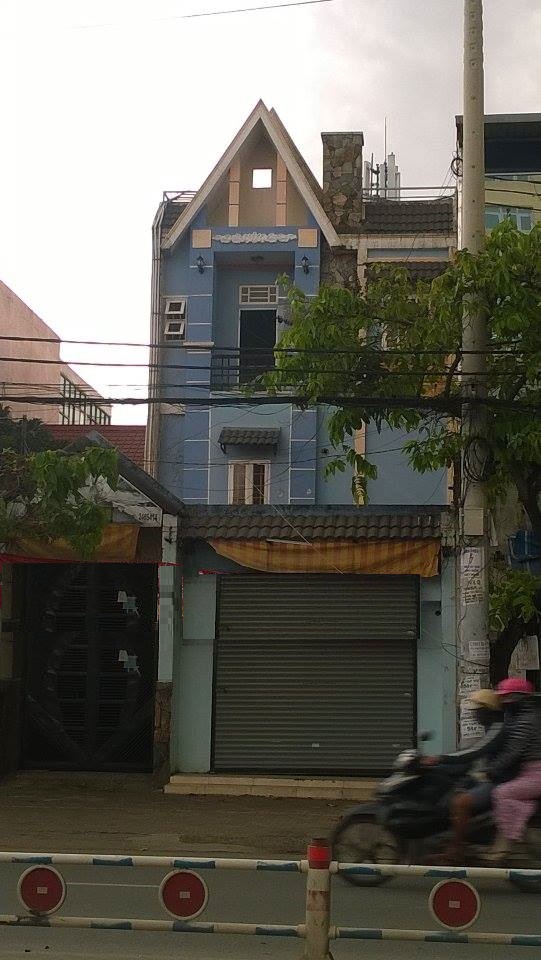 Cho thuê gấp nhà MT Nguyễn Văn Lượng, P10, Gò Vấp, DT 6.4x40m, 2 lầu