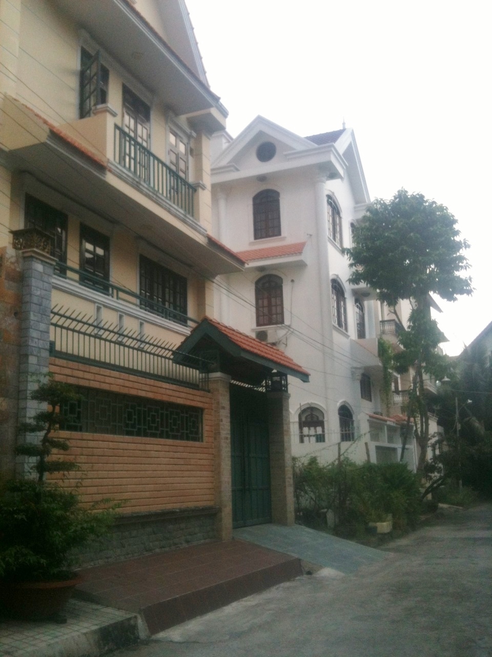 Cho thuê giá hấp dẫn villa Trần Não, 1 trệt, 2 lầu, 4PN, 136m2