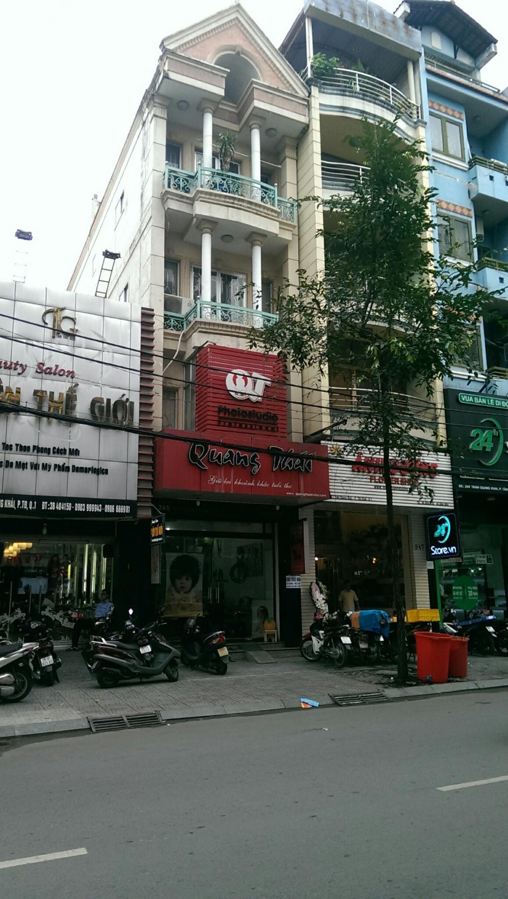 Cho thuê nhà nguyên căn trên đường Trần Quang Khải, Quận 1