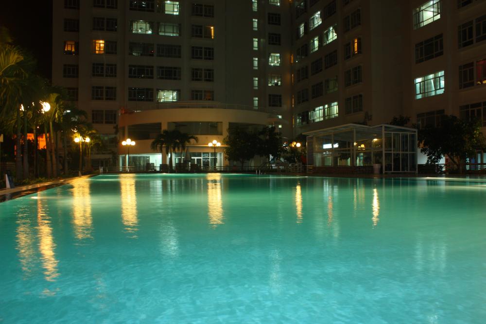 Cần cho thuê căn hộ 3PN nội thất cao cấp View hồ bơi, LH 0977 903 276
