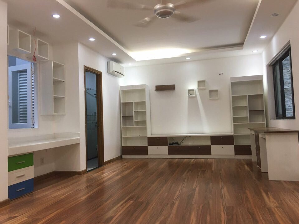 Cho thuê nhà mới HXH 5,5mx11m, 3 lầu Lê Văn Sỹ