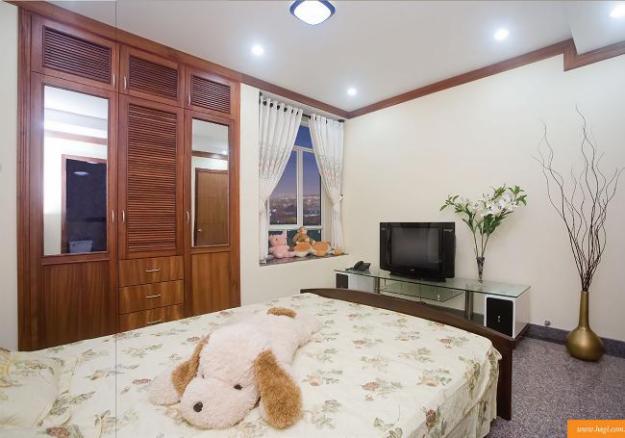 Cho thuê CHCC Phú Hoàng Anh, 2,3 phòng ngủ, Full nội thất, giá cực rẻ 10tr/tháng