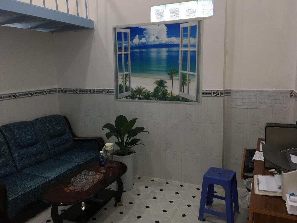 Cho thuê phòng trọ gần cổng đình Phong Phú DT 17m2, giá 2,1 triệu/tháng