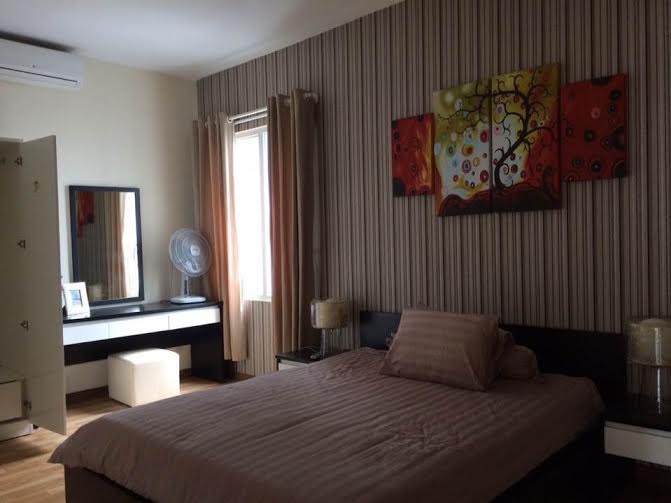 Cho thuê căn hộ chung cư Satra Eximland, quận Phú Nhuận, 3 phòng ngủ nội thất Châu Âu giá 24 tr/th