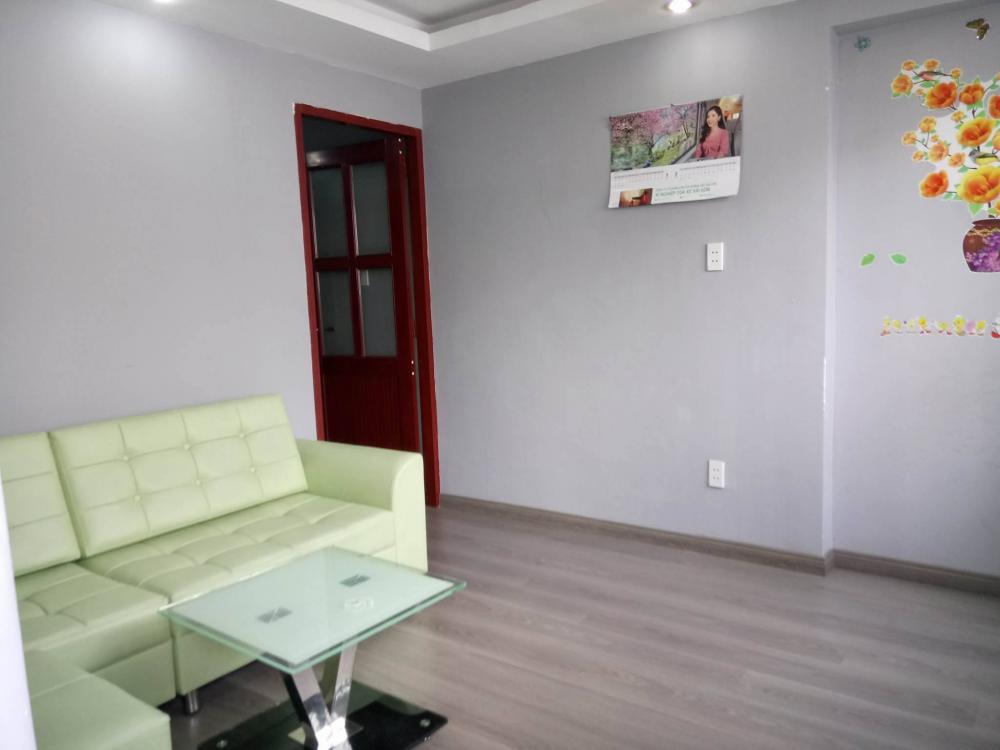 Cho thuê chung cư 595 Cách Mạng Tháng 8, Quận 3, 2PN, nhà đẹp