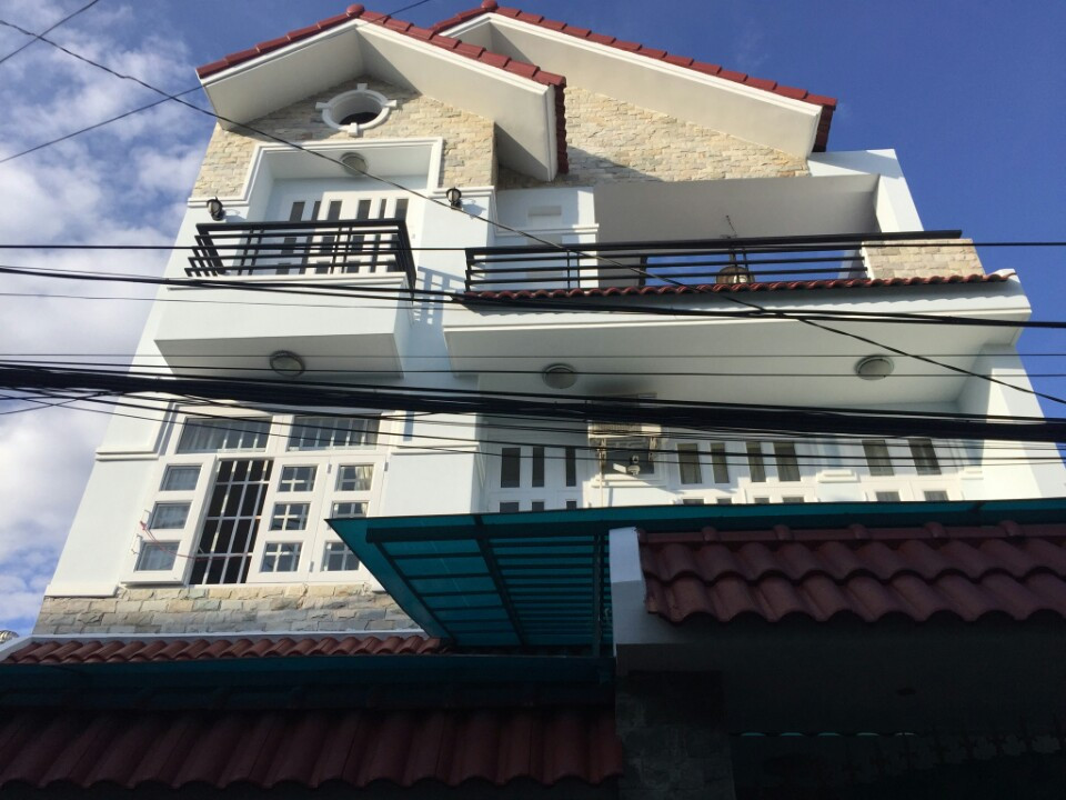 Bán nhà Villa mới Hẻm Chiến Lược, Q.Bình Tân. DT 8 x 12,16m. Giá 5,45 tỷ. Sổ hồng