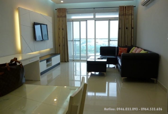 Cho thuê gấp, 3 phòng ngủ, DT 129m2 Phú Hoàng Anh, giá 10 tr/th, view hồ bơi, liên hệ: 0903388269