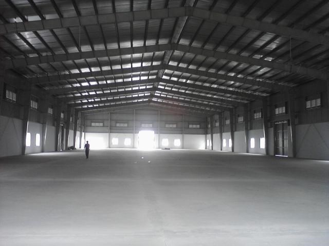 Cho thuê nhà xưởng đường Tây Lân, gần QL1A, Bình Tân. DT 2.600m2, 100tr/th