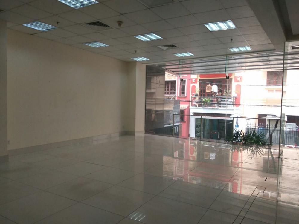Văn phòng đẹp MT Nguyễn Văn Trỗi, Phú Nhuận. Đầy đủ DT từ 30m2 đến 180m2, giá: 360 nghìn/m2/th