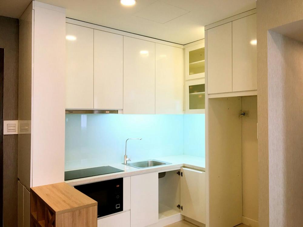Cho thuê căn hộ chung cư tại dự án Vinhomes Central Park, Bình Thạnh, TpHCM dt 120m2 giá 32 tr/th