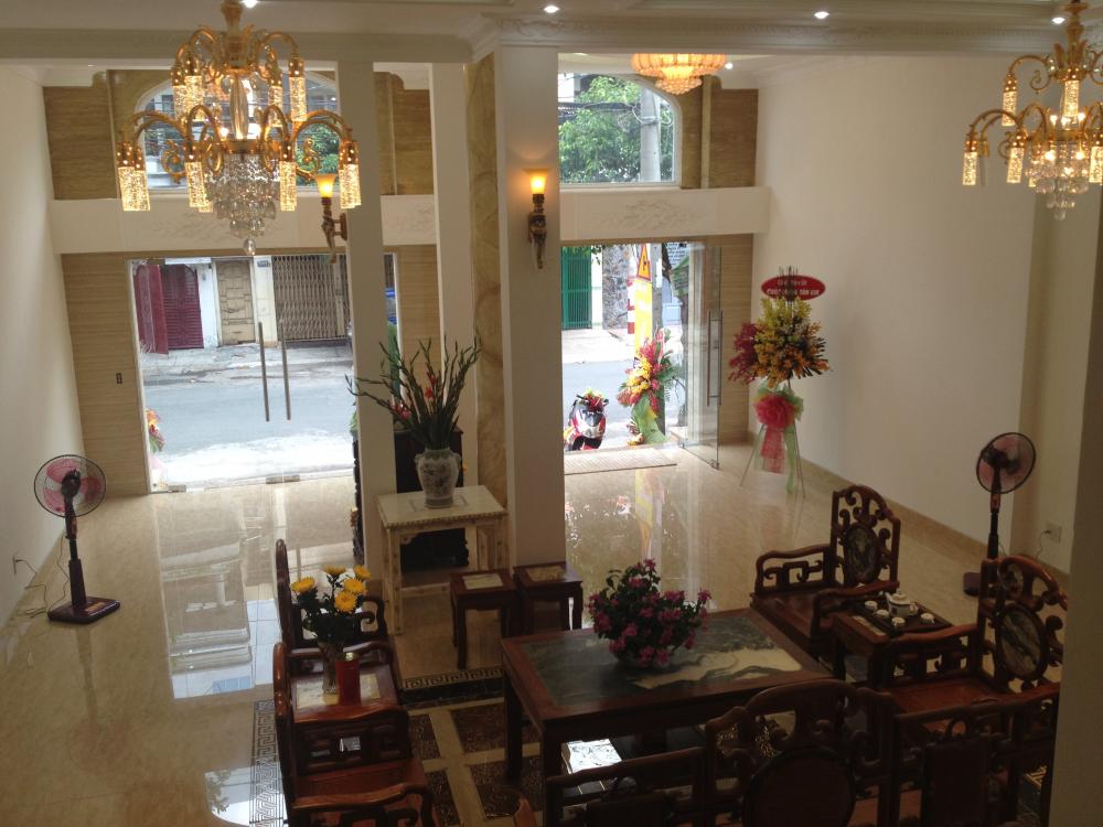 Phòng đẹp, đầy đủ nội thất gần Lotte Cộng Hòa