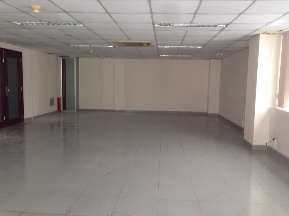 Văn phòng đường Tân Canh, Q.Tân Bình, 150m2, giá 296.01 nghìn/m2