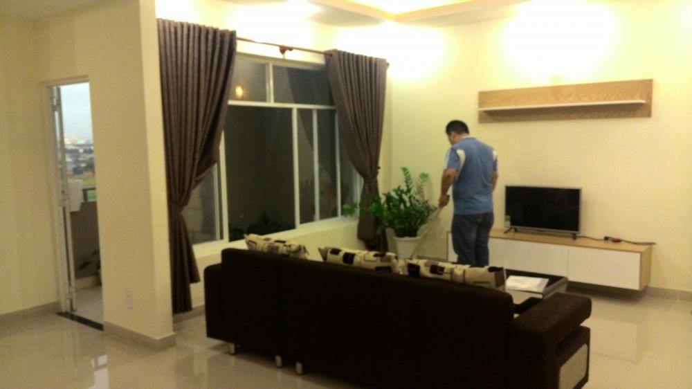 Căn hộ chung cư Tín Phong, Quận 12. Diện tích 92m2, 2PN, 2WC, đã trang bị nội thất