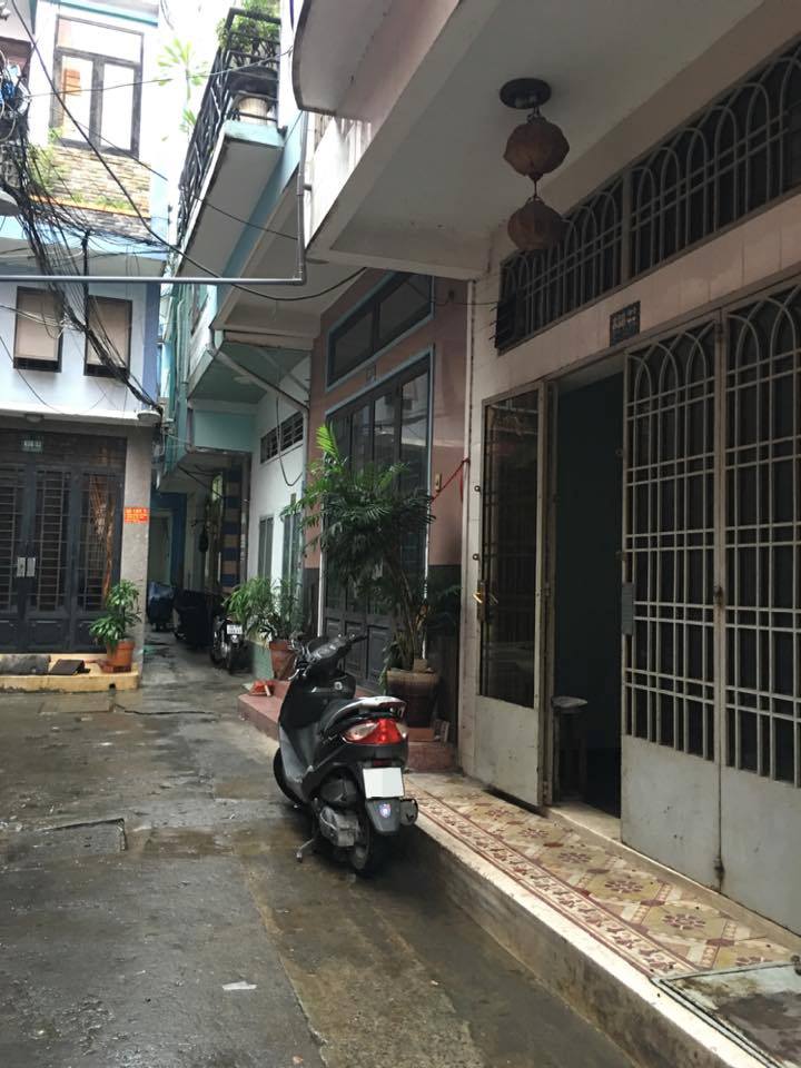 Cho thuê lầu 2 nhà nguyên căn 3 lầu khu trung tâm quận Tân Bình