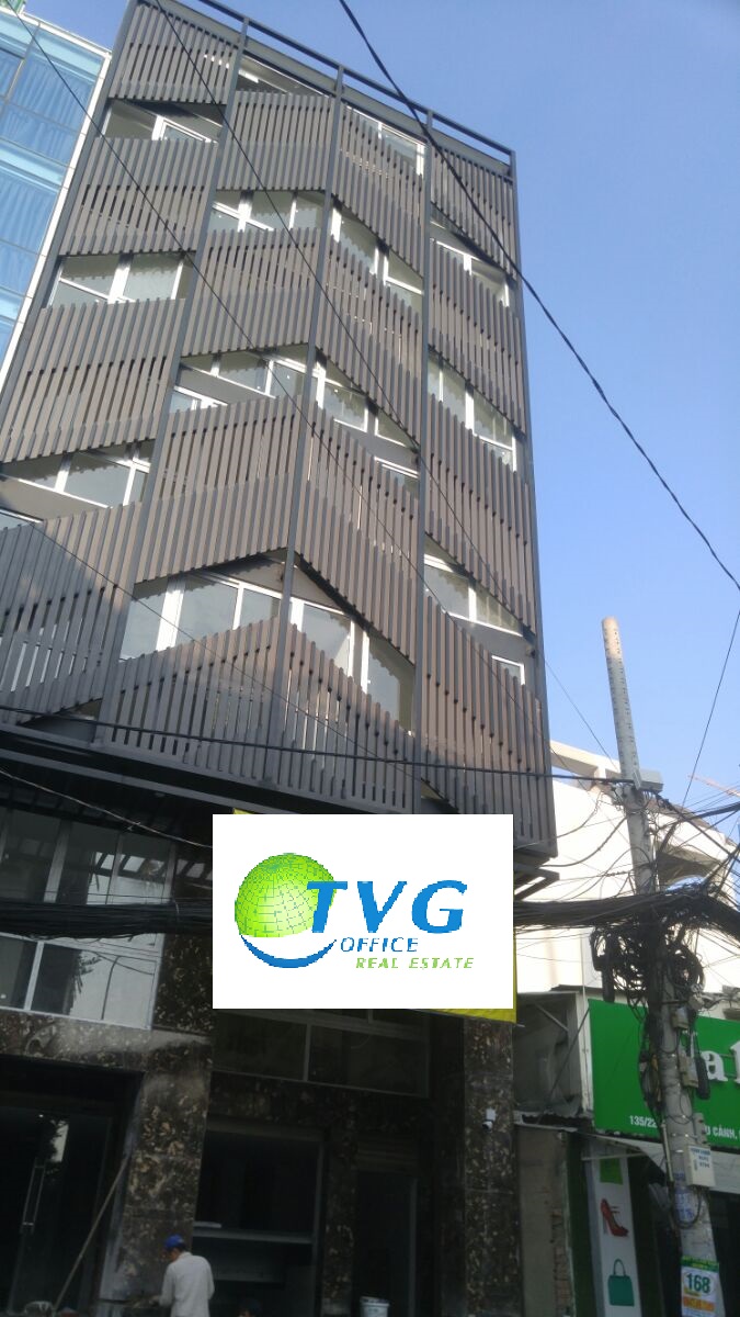 Cho thuê mặt bằng tầng trệt đường Nguyễn Hữu Cảnh Q. BT DT 6x18.5m (nở hậu 8.5m) giá 56triệu