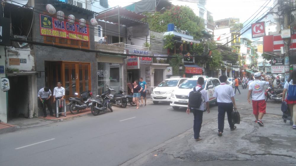 Cho thuê nhà hẻm lớn đường ở Trần Hưng Đạo, Phường 2, Quận 5, Hồ Chí Minh