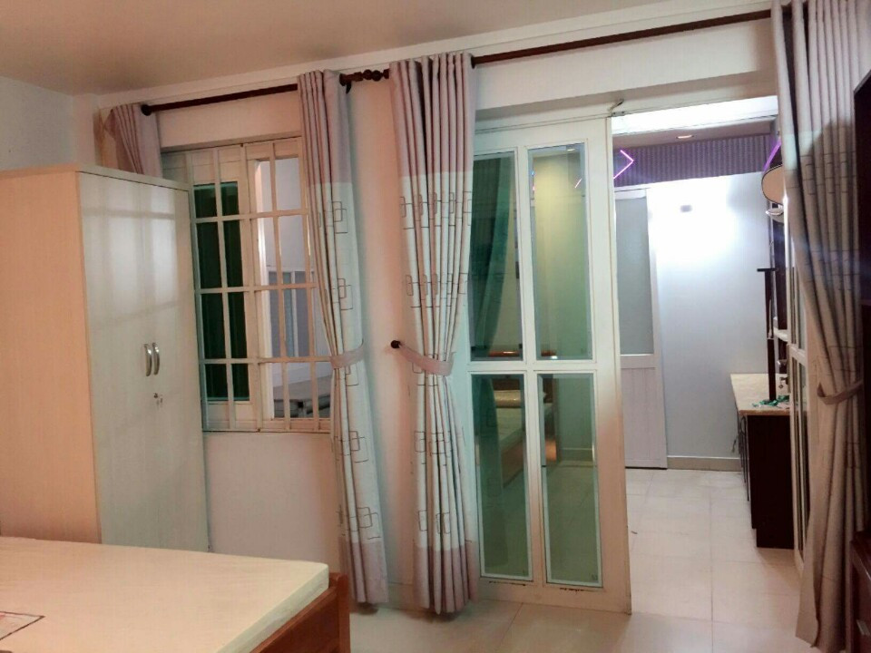 Cho thuê căn hộ mini 1 phòng ngủ, 1 phòng bếp đường Hoàng Văn Thụ, Quận Tân Bình. LH 01254 327 037