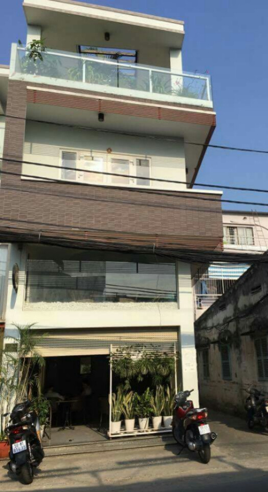 Cho thuê gấp căn nhà MT Lê Quang Định, P. 7, Q. Bình Thạnh DT: 102m2, 1 trệt, 2 lầu
