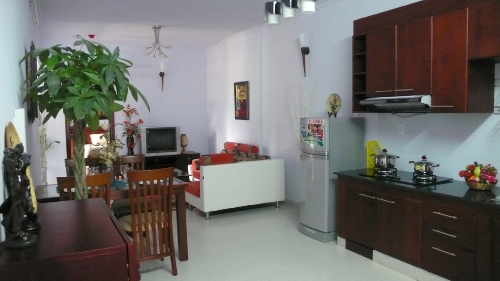 Cho thuê căn hộ chung cư Quang Thái, Tân Phú. Diện tích 73m2, 2PN, 2WC, đã trang bị đầy đủ nội thất