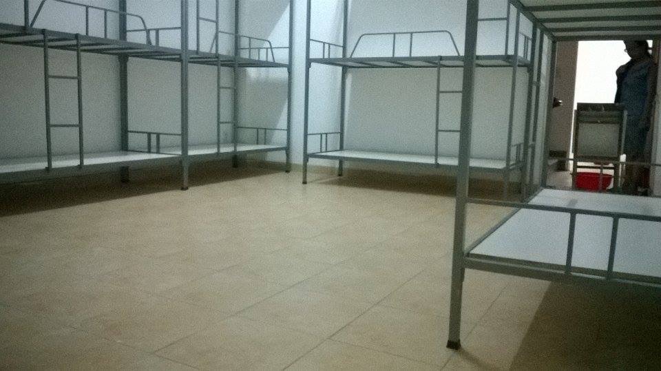 Cho thuê ở ghép giường tầng dạng ktx có máy lạnh, gần công viên Gia Định, giá 400.000đ/tháng