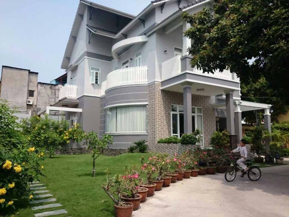 Cho thuê biệt thự MTNB Quang Trung, Q.Gò Vấp, (DT: 20x30m, trệt, lầu). Giá: 50tr/th