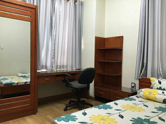 Cho thuê căn hộ Nguyễn Văn Đậu 2 phòng ngủ 94m2 full nội thất đẹp, tầng 12 chỉ 15tr/tháng Tel 0933417473