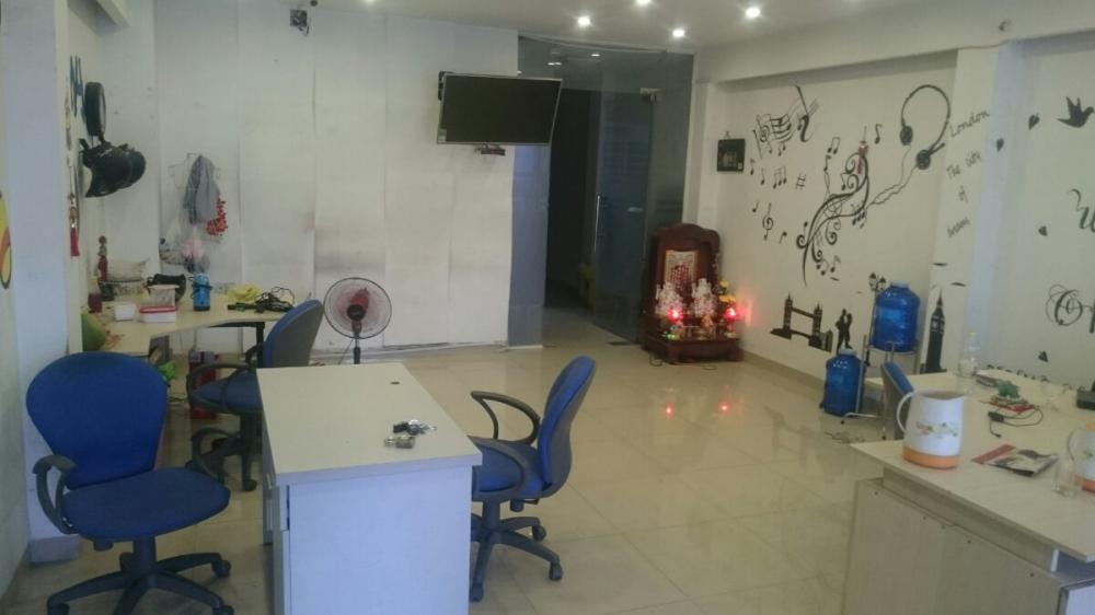 Cho thuê văn phòng mặt tiền Lưu Chí Hiếu, gần khu công nghiệp Tân Bình