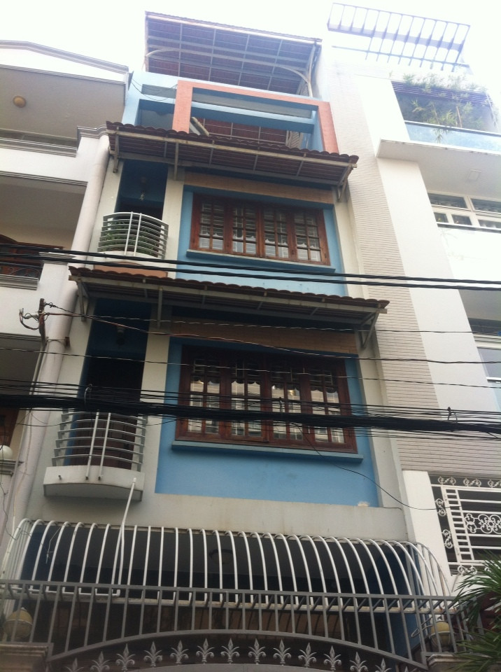 Cần cho thuê gấp nhà mặt tiền Nguyễn Thị Minh Khai, Quận 1, 5mx18m, Hầm+trệt+4 lầu, 90 triệu