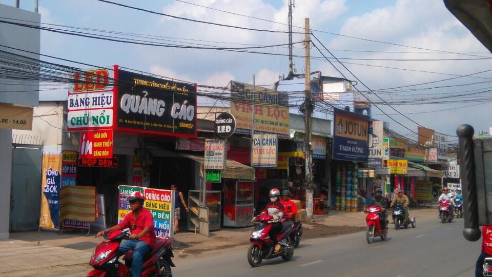 Nhà cho thuê kinh doanh góc 2 mặt tiền hẻm Nguyễn Duy Trinh, Quận 2, dt:200m2, giá: 40tr/th
