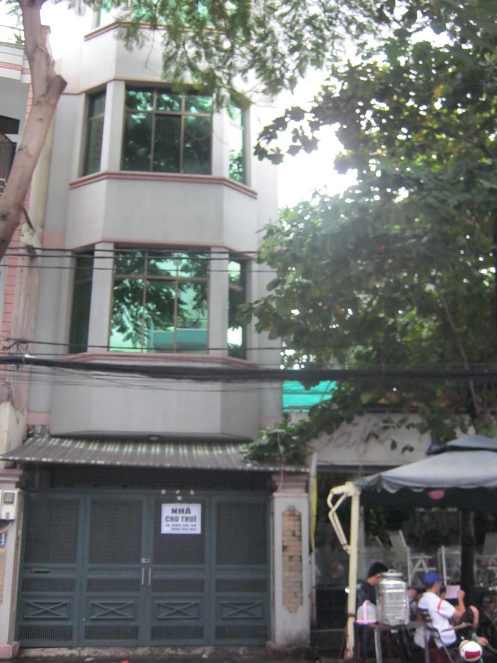 Nhà MT Nguyễn Đình Chiểu, gần CMT8. 6mx18m, trệt- 2 lầu, giá 45 tr/th, Ms Phương 0913.829.525