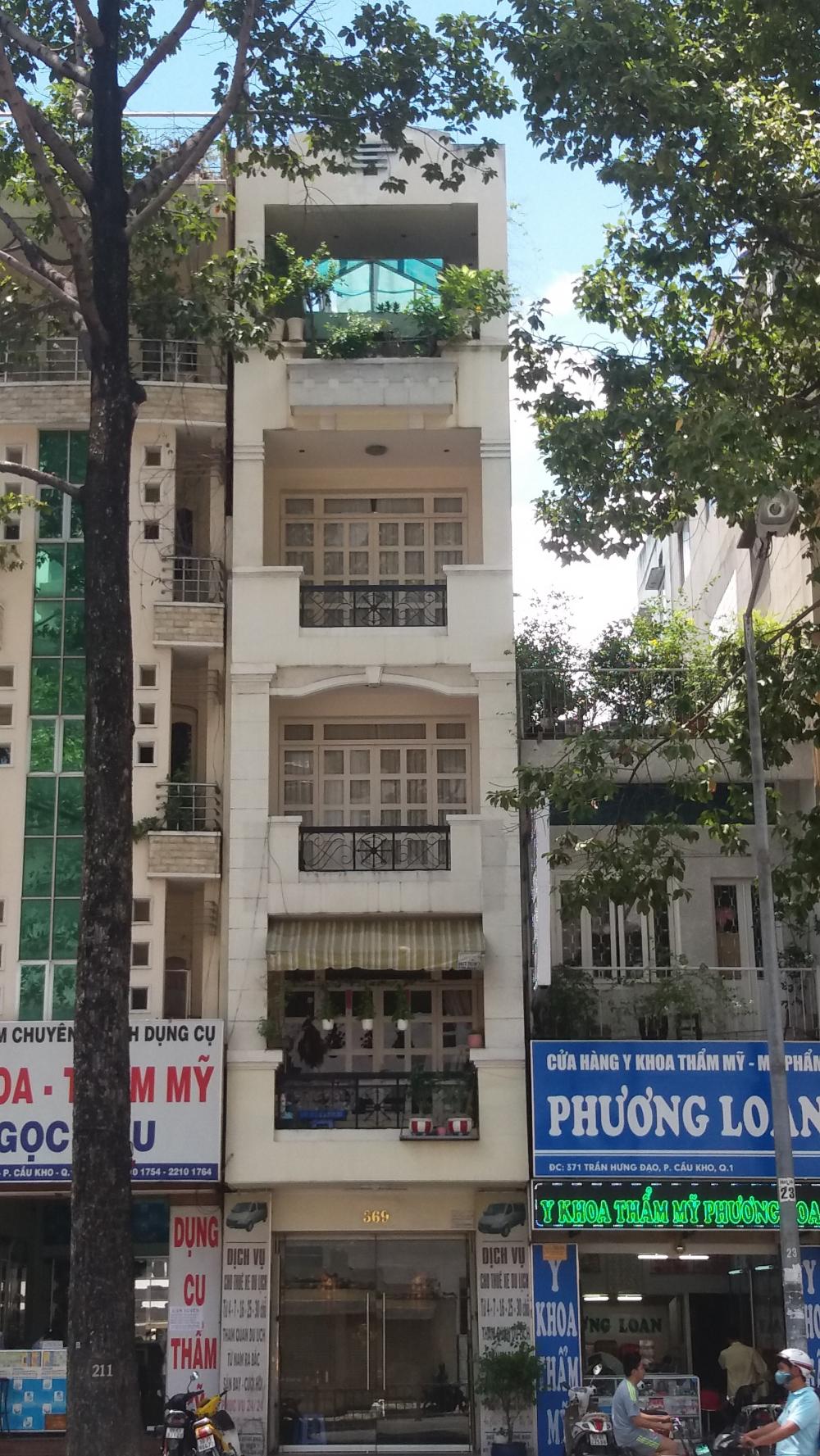Cho thuê nhà Nguyễn Thị Minh Khai, gần Mạc Đỉnh Chi 4.5m x 25m, trệt, 3 lầu, sân thượng