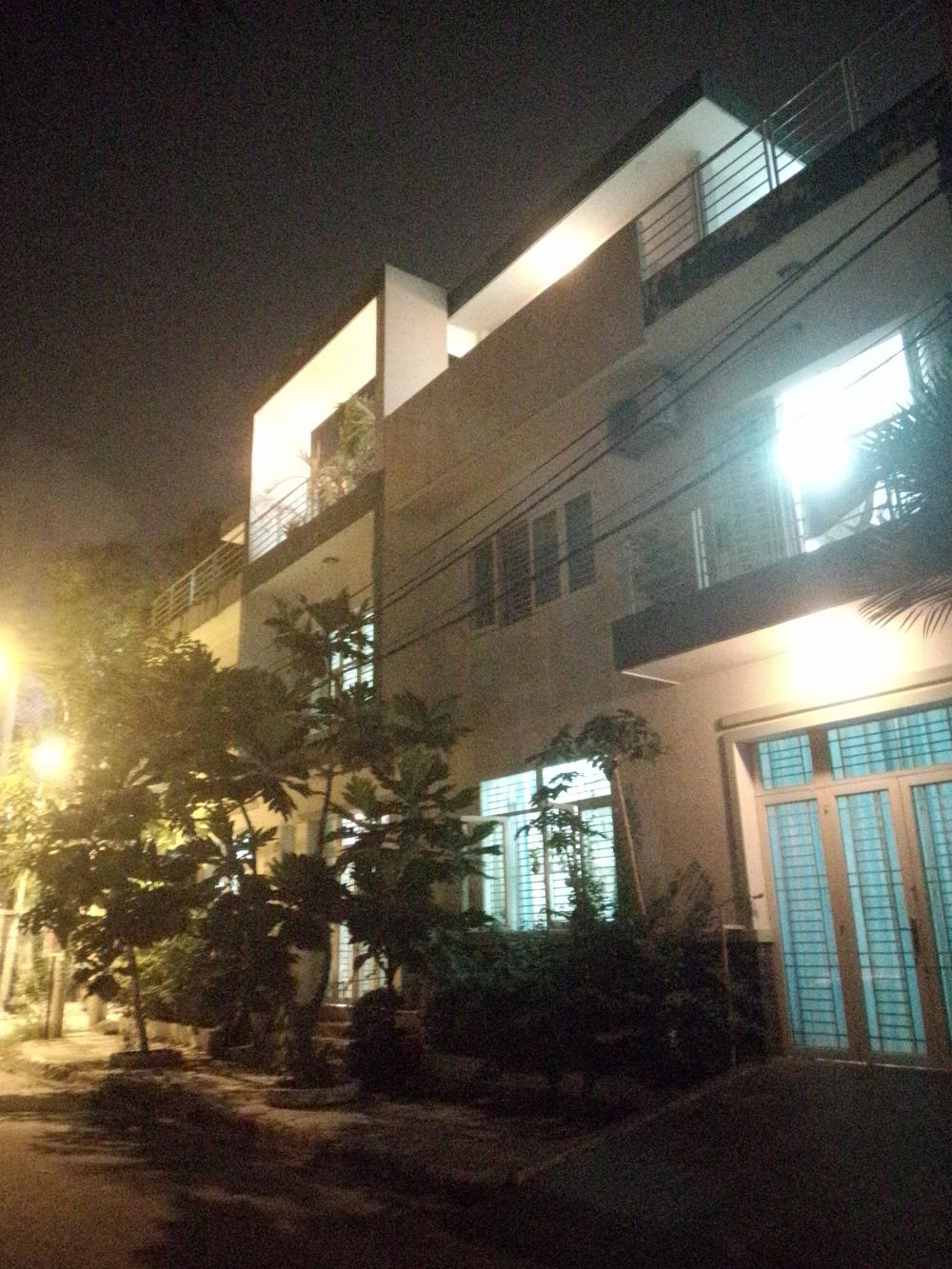 Cho thuê nhà riêng tại dự án khu dân cư Bình Hưng, Bình Chánh, Hồ Chí Minh dt 360m2 giá 18 tr/th