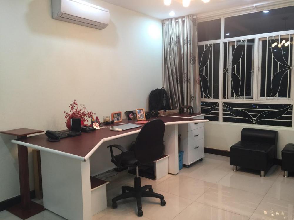 Cho thuê lại căn hộ chung cư Giai Việt Tạ Quang Bửu, Quận 8