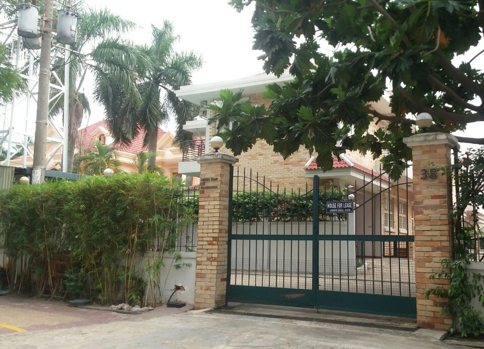 Cho thuê nhà hẻm gần đường số 3 Trần Não, P.Bình An, Quận 2