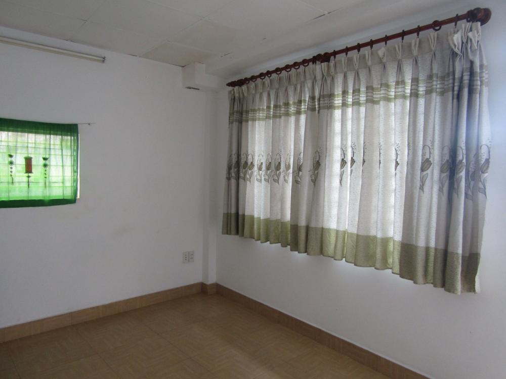 Phòng cho thuê đường Trường Chinh, giáp đường Cách Mạng Tháng 8, Quận Tân Bình