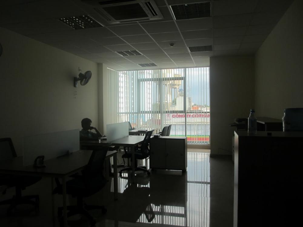 Văn phòng tầng trệt MT Hồng Hà, 50m2, giá 18 triệu/th, tel 0903 066 080 (ATA)