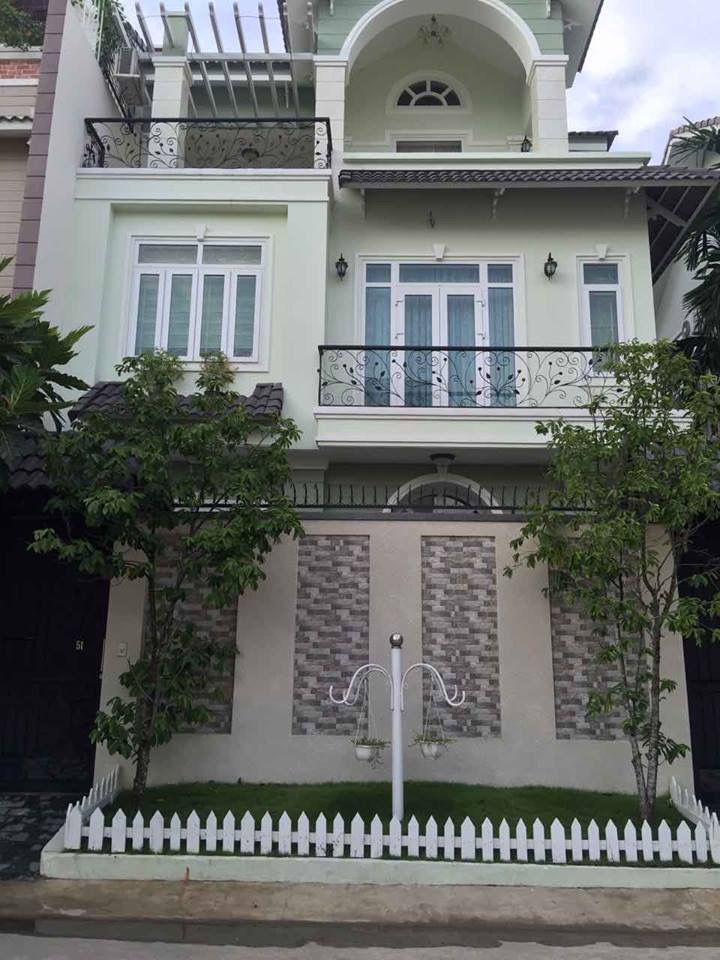 Cho thuê villa Nguyễn Văn Hưởng. 600m2, giá 101.95 triệu/th