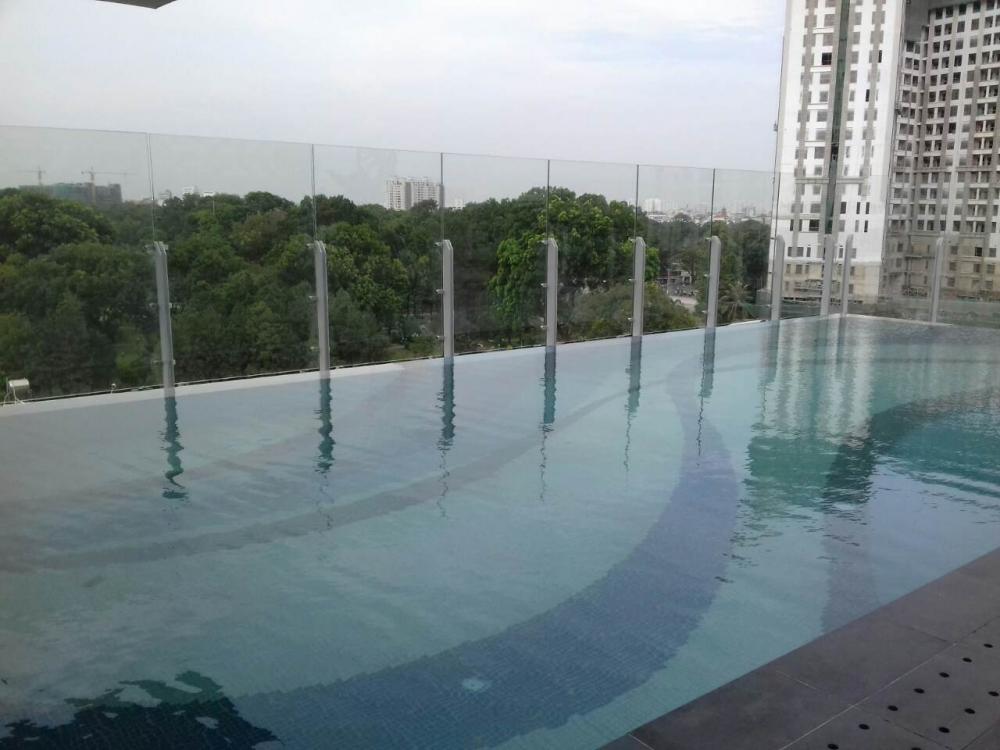 Cho thuê căn hộ 02 PN 15 triệu/tháng cạnh công viên Gia Định, cao ốc cao cấp.