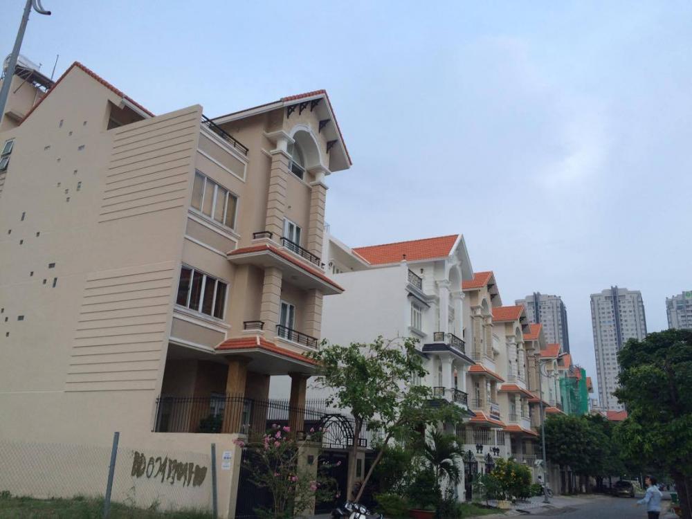 Cho thuê nhà riêng Him Lam Kênh Tẻ 2 tầng, 1 hầm, 1trệt 31 tr/tháng - 0906954677